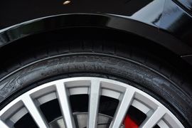 2015款阿斯顿马丁Rapide