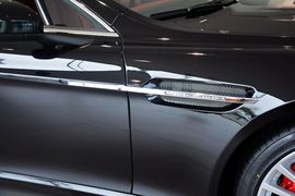 2015款阿斯顿马丁Rapide