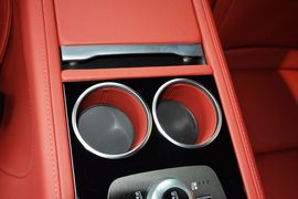 2015款阿斯顿马丁Rapide