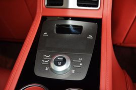 2015款阿斯顿马丁Rapide