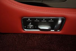 2015款阿斯顿马丁Rapide