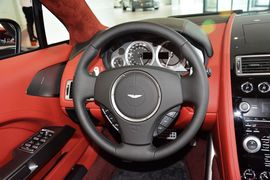 2015款阿斯顿马丁Rapide