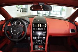 2015款阿斯顿马丁Rapide