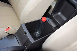 2015款现代悦动1.6L手动豪华型