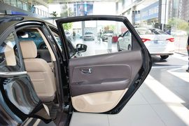 2015款现代悦动1.6L手动豪华型