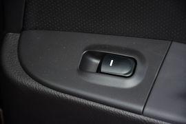 2015款现代悦动1.6L手动豪华型