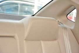 2015款现代悦动1.6L手动豪华型