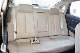 2015款现代悦动1.6L手动豪华型