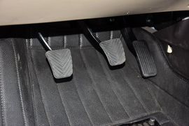 2015款现代悦动1.6L手动豪华型