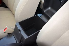 2015款现代悦动1.6L手动豪华型