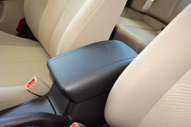 2015款现代悦动1.6L手动豪华型