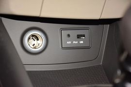 2015款现代悦动1.6L手动豪华型