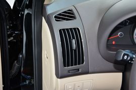 2015款现代悦动1.6L手动豪华型