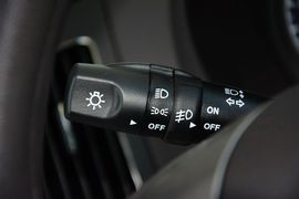 2015款现代悦动1.6L手动豪华型