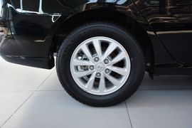 2015款现代悦动1.6L手动豪华型