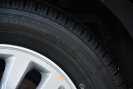 2015款现代悦动1.6L手动豪华型