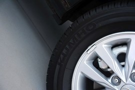 2015款现代悦动1.6L手动豪华型