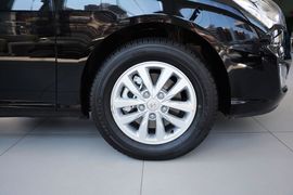 2015款现代悦动1.6L手动豪华型