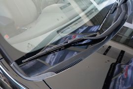 2015款现代悦动1.6L手动豪华型
