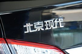 2015款现代悦动1.6L手动豪华型