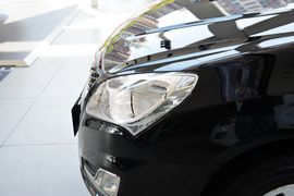 2015款现代悦动1.6L手动豪华型