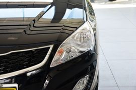 2015款现代悦动1.6L手动豪华型