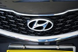 2015款现代悦动1.6L手动豪华型