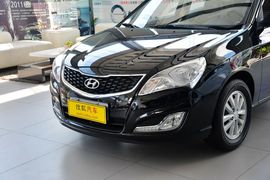 2015款现代悦动1.6L手动豪华型