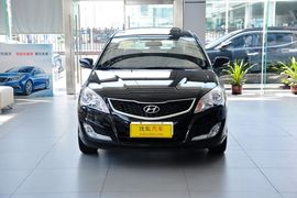2015款现代悦动1.6L手动豪华型