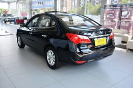 2015款现代悦动1.6L手动豪华型