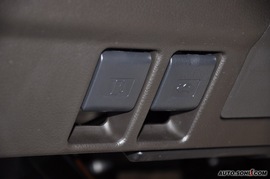 2010款丰田普拉多2.7L自动豪华版