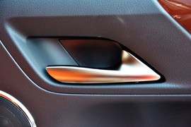 2016款雷克萨斯LX570