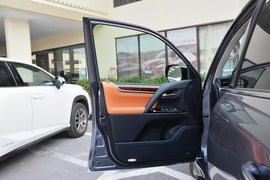 2016款雷克萨斯LX570