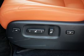2016款雷克萨斯LX570