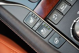 2016款雷克萨斯LX570