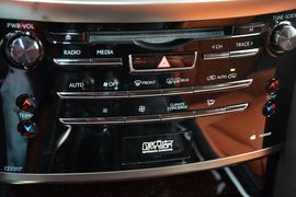 2016款雷克萨斯LX570