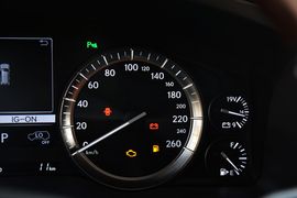 2016款雷克萨斯LX570