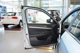 2015款大众朗逸230TSI