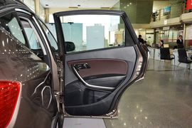 2016款奔腾X80