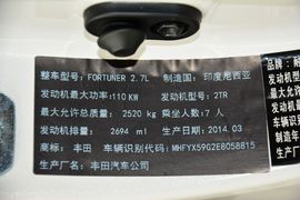 2015款丰田奔跑者2.7L标准版