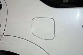 2015款丰田奔跑者2.7L标准版