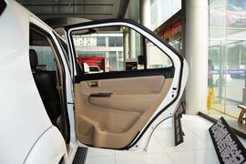 2015款丰田奔跑者2.7L标准版