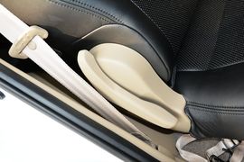 2015款丰田奔跑者2.7L标准版