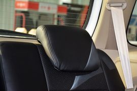 2015款丰田奔跑者2.7L标准版