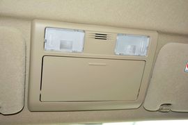 2015款丰田奔跑者2.7L标准版