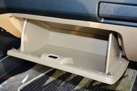 2015款丰田奔跑者2.7L标准版