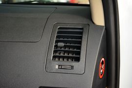 2015款丰田奔跑者2.7L标准版