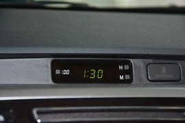 2015款丰田奔跑者2.7L标准版