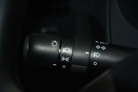 2015款丰田奔跑者2.7L标准版