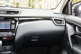 2016款日产逍客2.0L